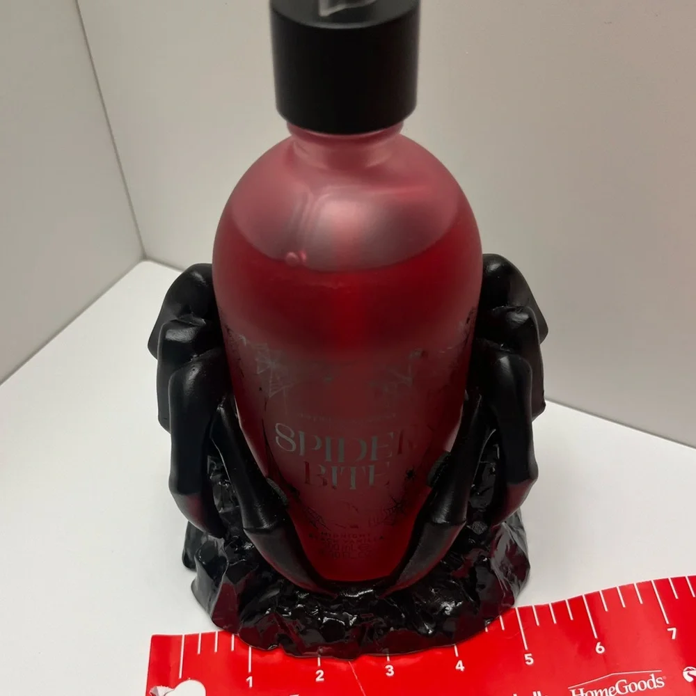NWT ⚜️🖤⚜️ Asquith Somerset Spider Bite Midnight Black Vanilla scented hand soap